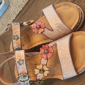 L’Artiste Floral Embellished Sandals size 8.5